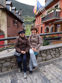 Kristin Kuutma and Maarja Veisson in Vielha